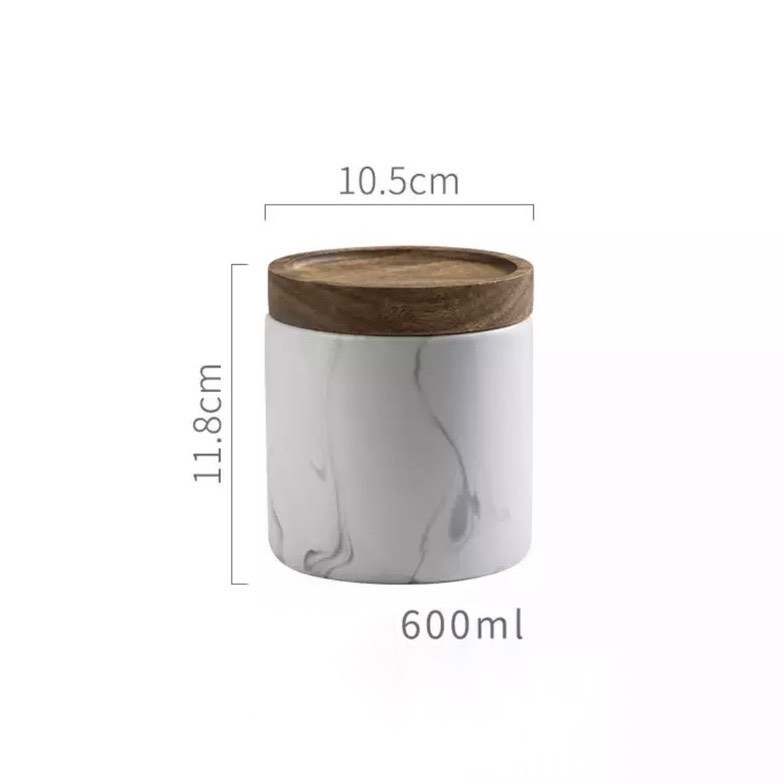 علبة سيراميك صغيرة بغطاء خشبي 1652